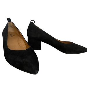 SUSINA Black pump / block heel. Suede. Excellent condition. Women size 7.